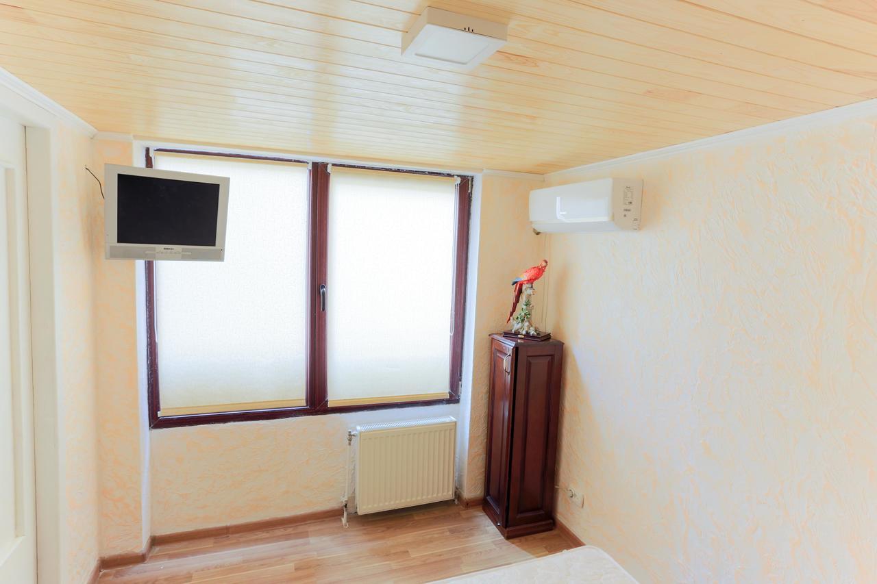 Hostel N1 Dom Одесса Экстерьер фото